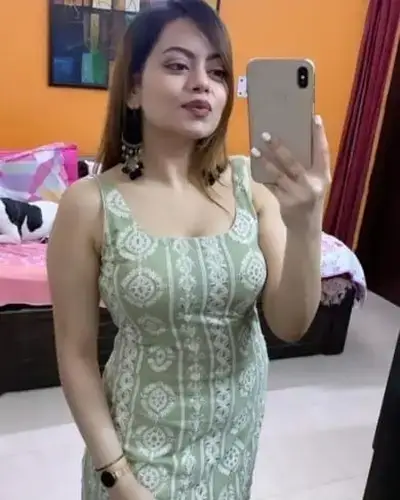 Call Girl in Marina Beach